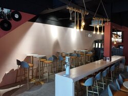 Macpherson Road (D13), Retail #456702521